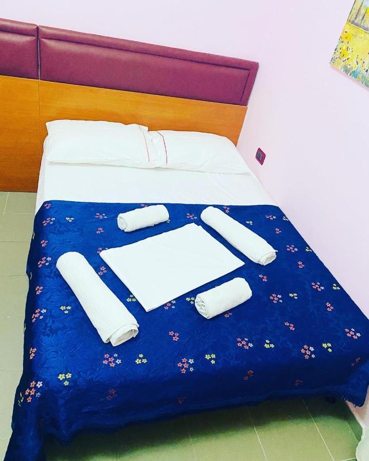 Hotel Edland Vlorë Buitenkant foto